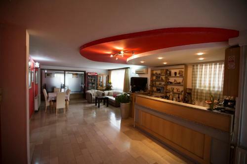 Hostal Guesthouse Mts