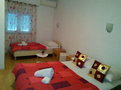 Hostal Pansion Viola