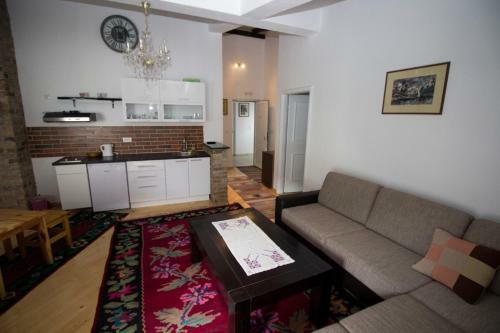 Hotel & Rooms Lombrelle