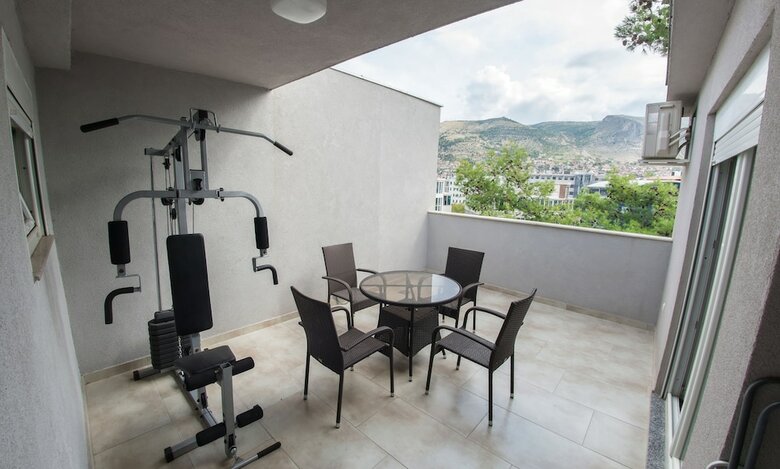 Luxury Apartment In City Center