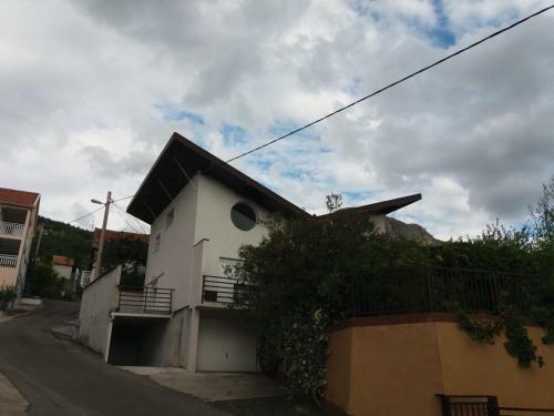 Sova Apartments