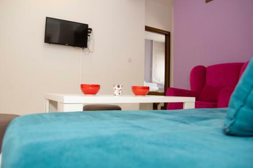 Ina Apartments