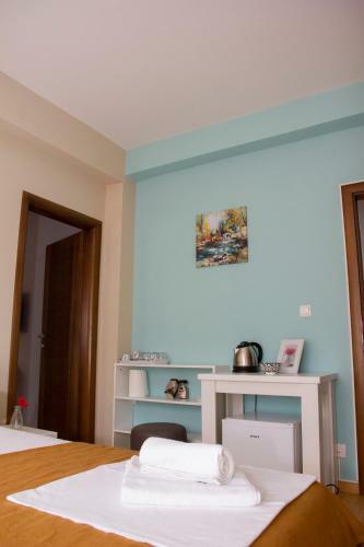 Ina Apartments
