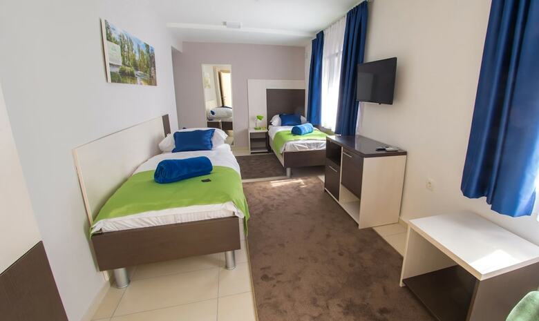 Hostal Five Rivers Rooms