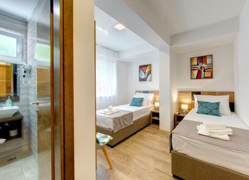 Hostal Villa Floris