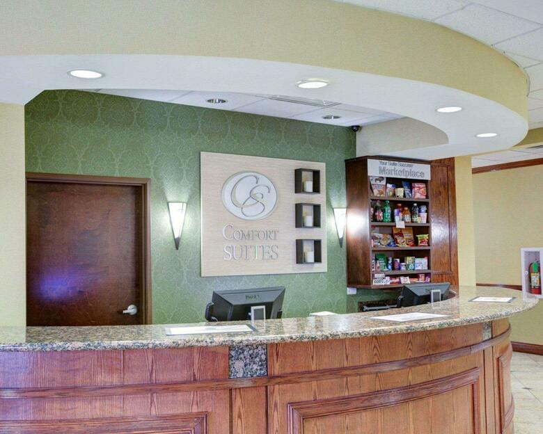 Hotel Comfort Suites University Drive