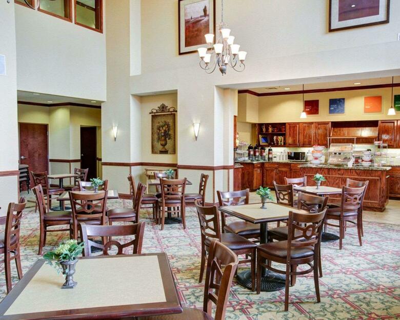 Hotel Comfort Suites University Drive