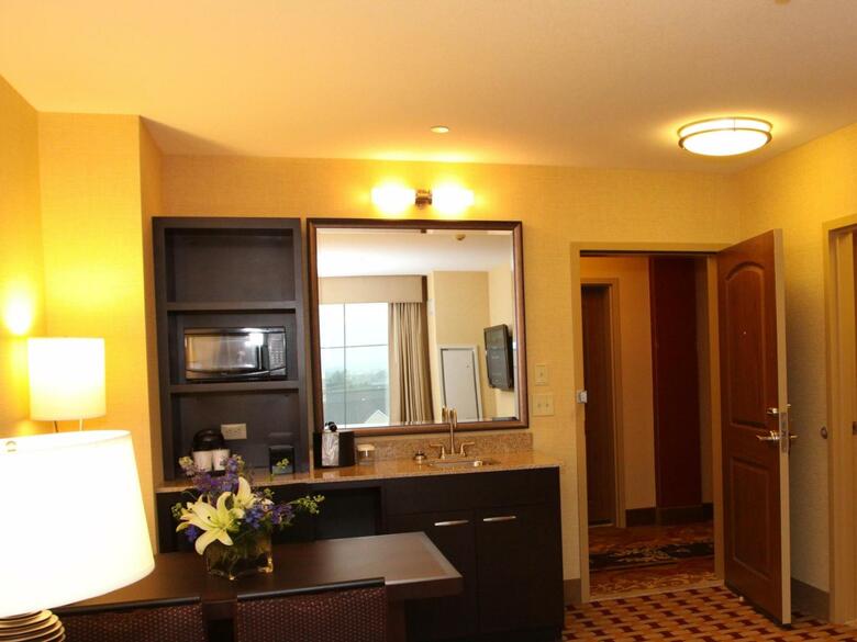 Hotel Embassy Suites Columbus - Airport