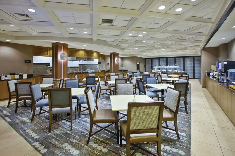 Hotel Embassy Suites Columbus - Airport