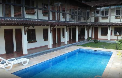 Hostal Pousada Jardim Comary