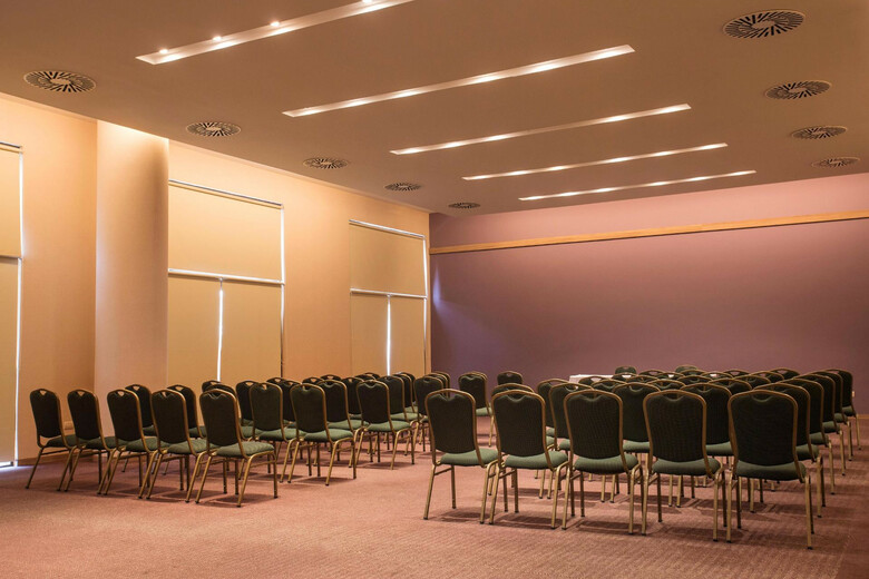 Bourbon Conmebol Convention Hotel