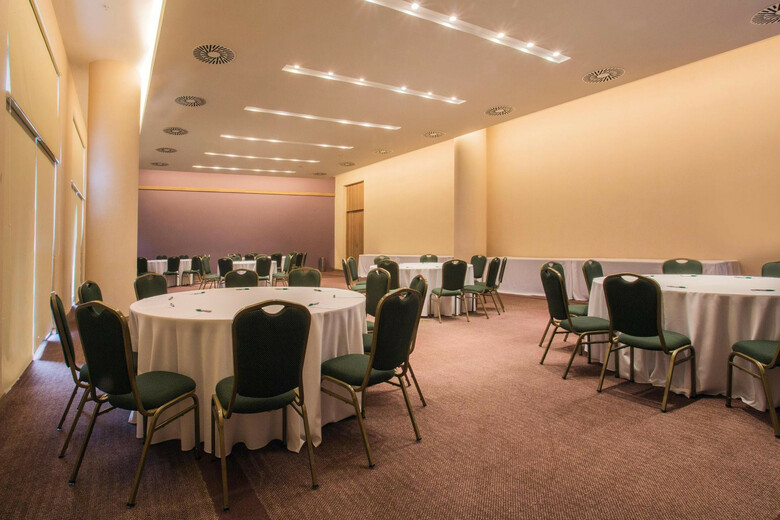 Bourbon Conmebol Convention Hotel