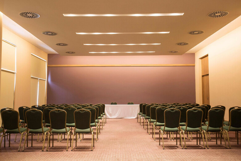 Bourbon Conmebol Convention Hotel