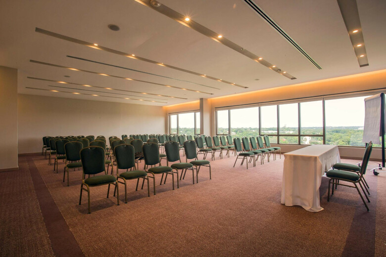 Bourbon Conmebol Convention Hotel