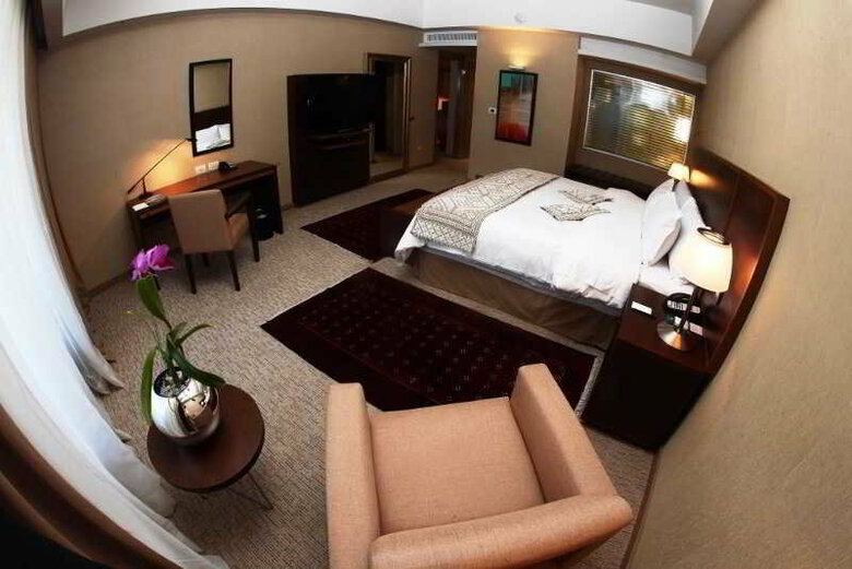 Bourbon Conmebol Convention Hotel