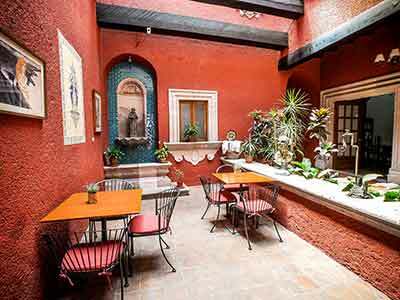 Portico Hotel Cultural