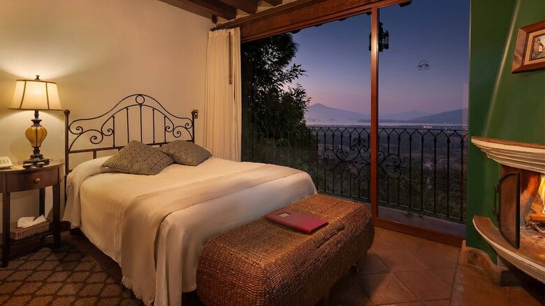 Hotel Port�n Del Cielo