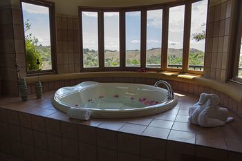 Hotel Borinquen Mountain Resort And Spa