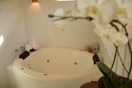 Hostal Mirante Su�tes & Residence