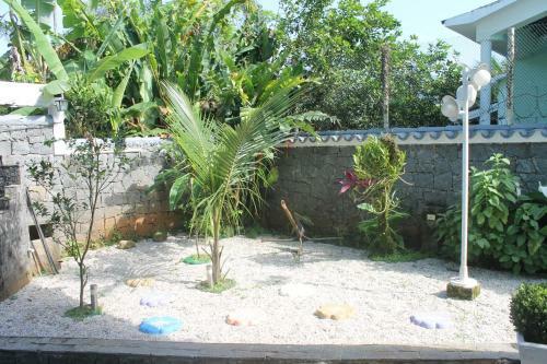 Hostal Chal�s Blue House