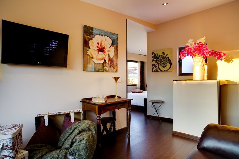 Hostal THC Tirso Molina Hostel