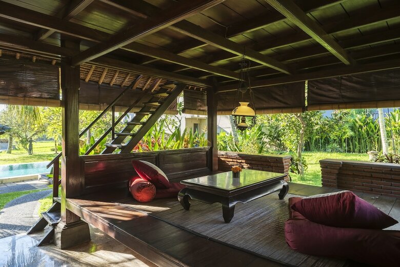 Hotel Agung Raka Bungalows