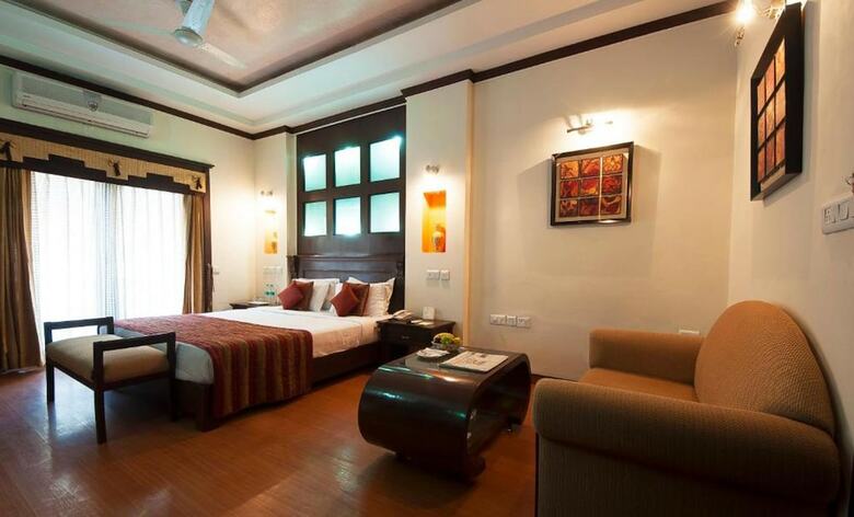 Hotel Siris 18 Gurgaon