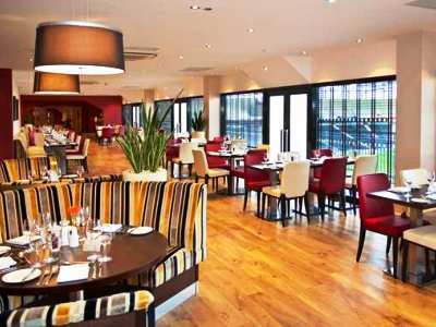 Hotel Doubletree By Hilton Milton Keynes