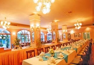 Que Huong Hotel