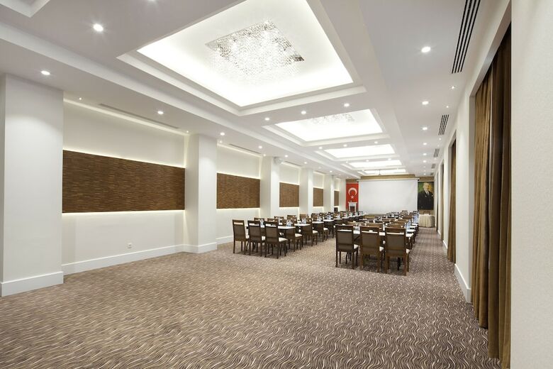 Hotel Ikbal Thermal Deluxe