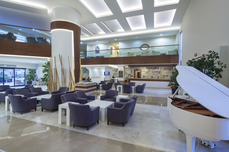 Crystal Green Bay Hotel
