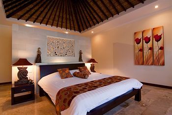 Ellora Villas