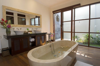 Ellora Villas