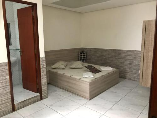 Hotel Caliente