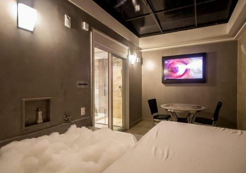 Hotel Motel Quo