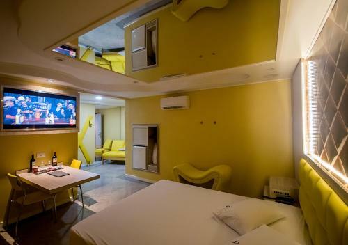 Hotel Motel Quo