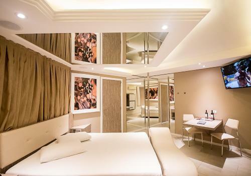 Hotel Motel Quo