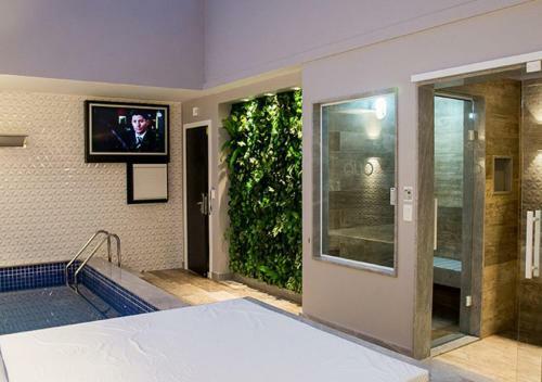Hotel Motel Quo