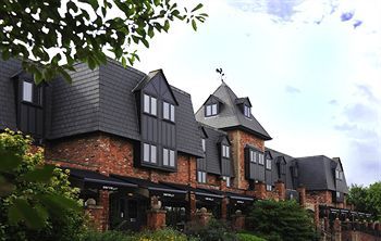 Village Prem Warrington - Hotel & Leisure Club