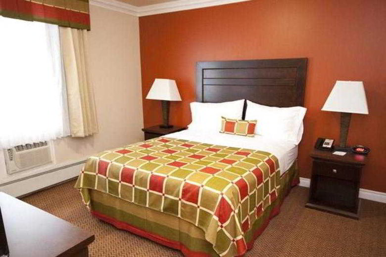 Village Wirral - Hotel & Leisure Club