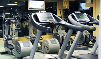Village Wirral - Hotel & Leisure Club