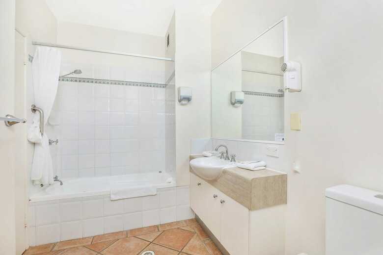 Hotel Nautilus Mooloolaba
