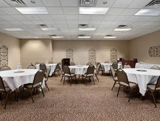 Hotel Howard Johnson Inn & Suites
