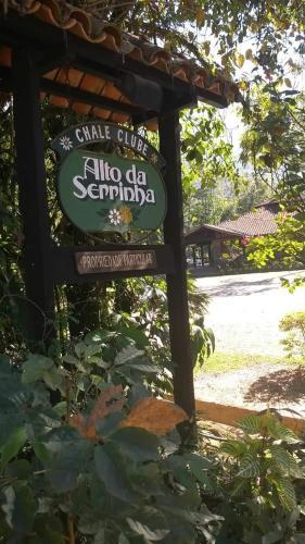 Chal� Alto Da Serrinha