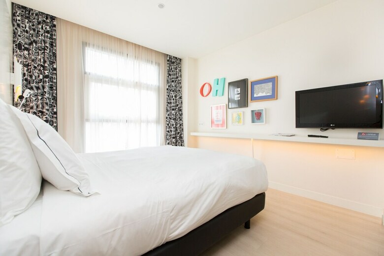 Hotel Vincci Bit