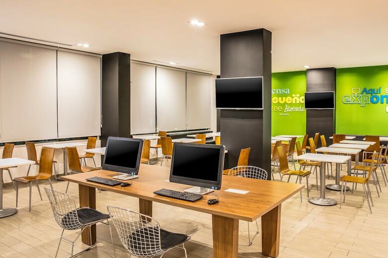 Hotel One Monterrey Aeropuerto