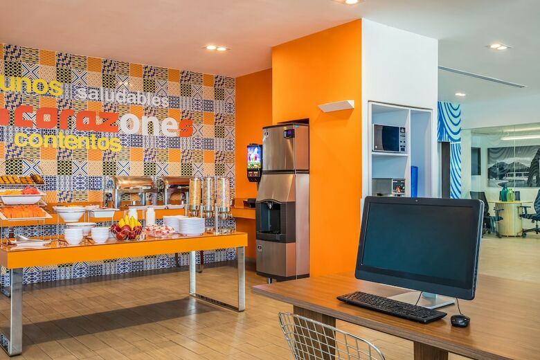 Hotel One Monterrey Aeropuerto