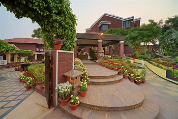 Hotel Mayfair Beach Resort