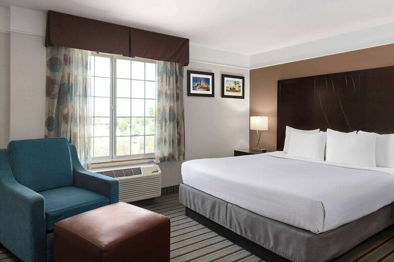 Hotel La Quinta Bakersfield North