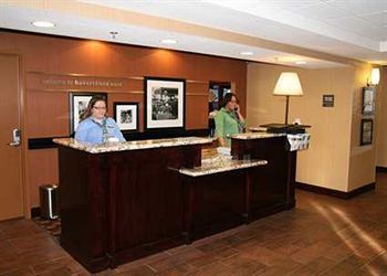 Hotel Hampton Inn And Suites Bakersfield